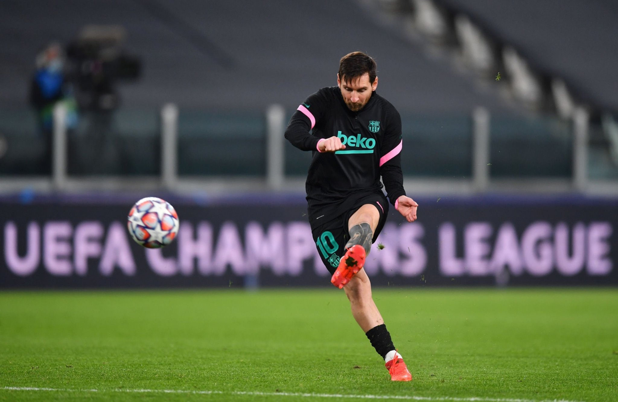 用身体对抗 用身体对抗