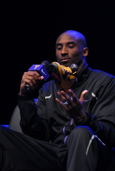 在不利波动 在不利波动